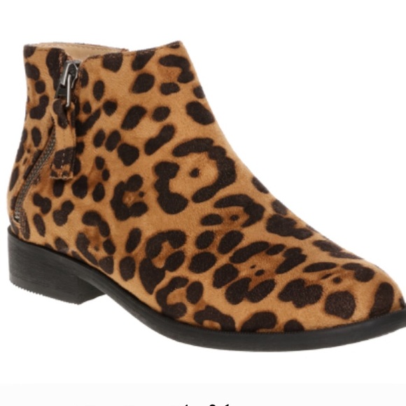 Time and Tru Shoes - Leopard ankle boots